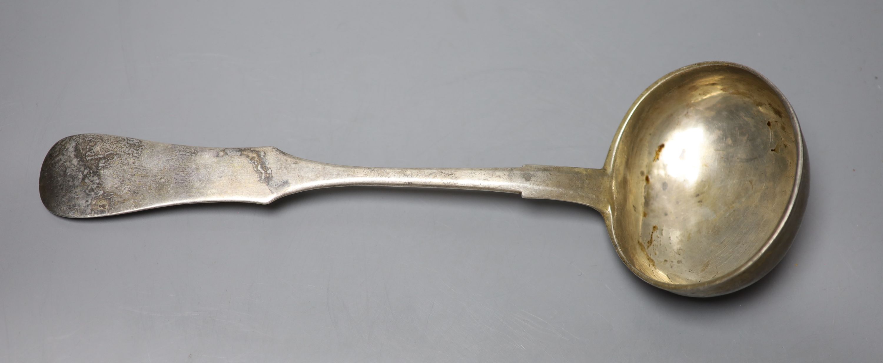 A late 19th century Russian 84 zolotnik soup ladle by S. Yarlevtsin, Vilnius, 31.5cm, 8oz.